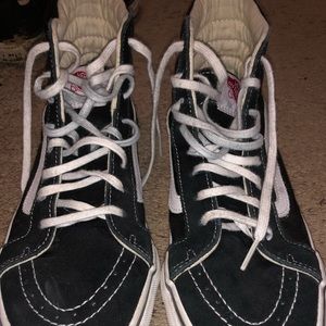 VANS HI TOP SNEAKER SZ W 9.5